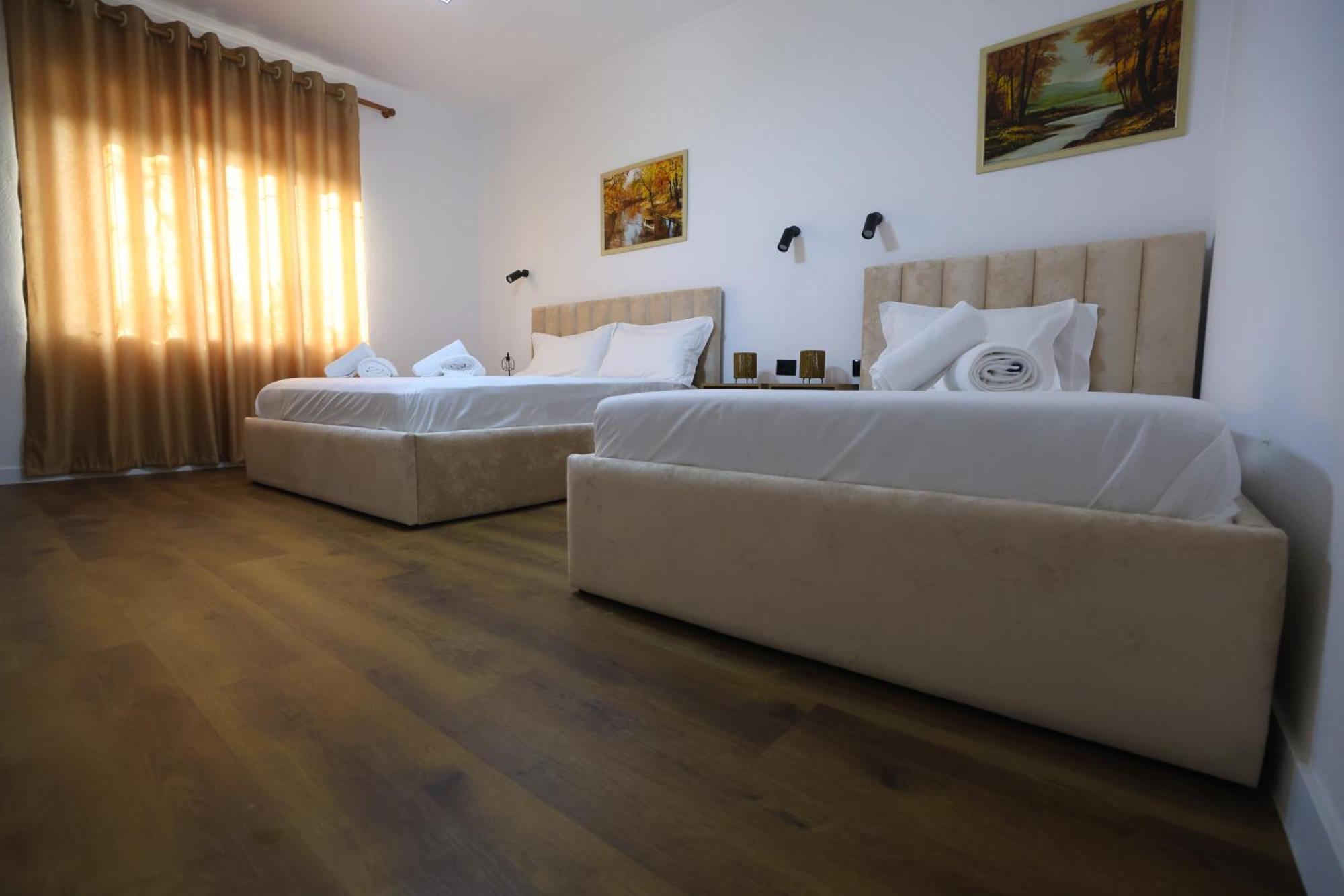 Vila Alizee Hotel Tirana Exterior photo