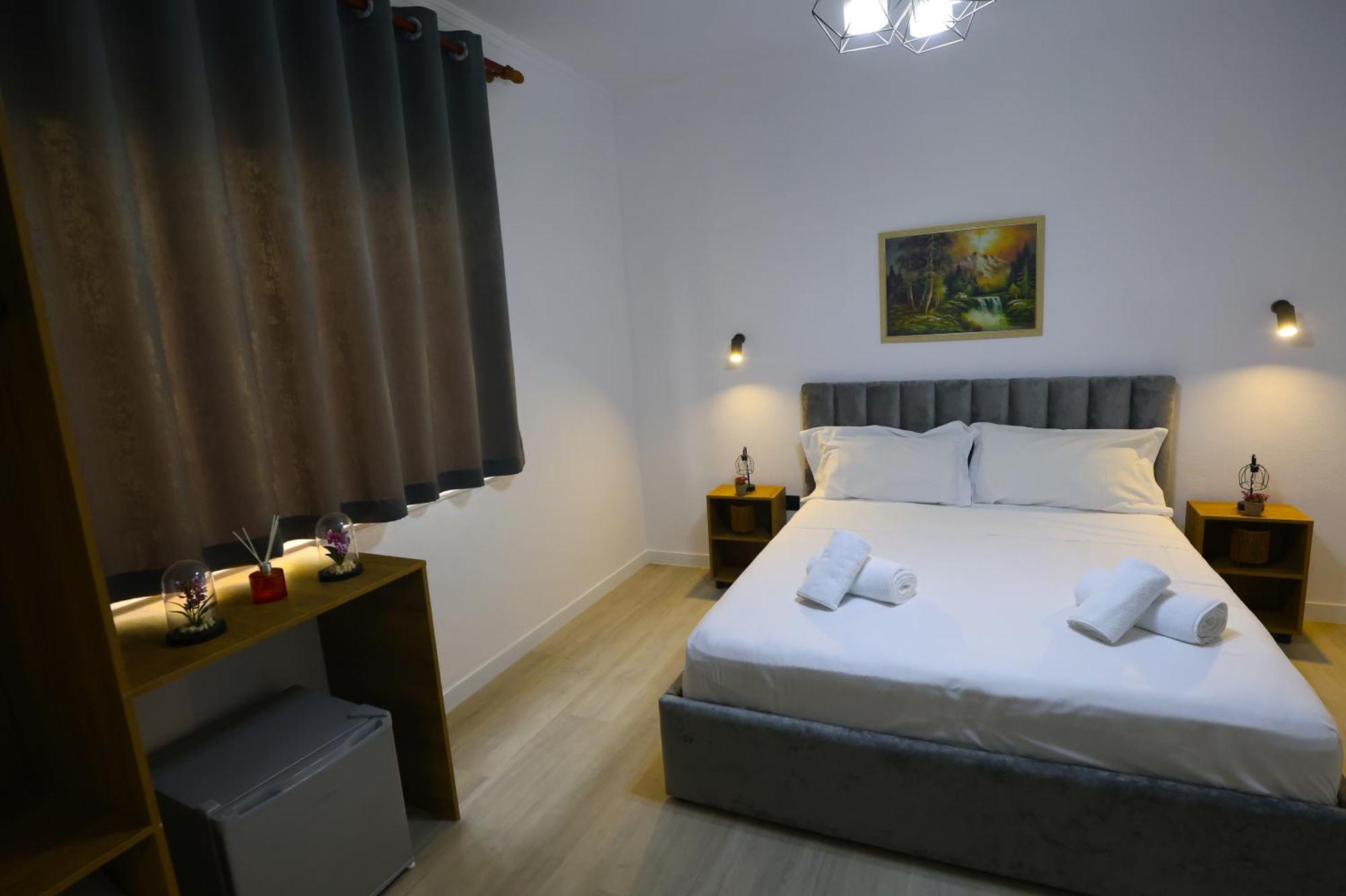 Vila Alizee Hotel Tirana Exterior photo